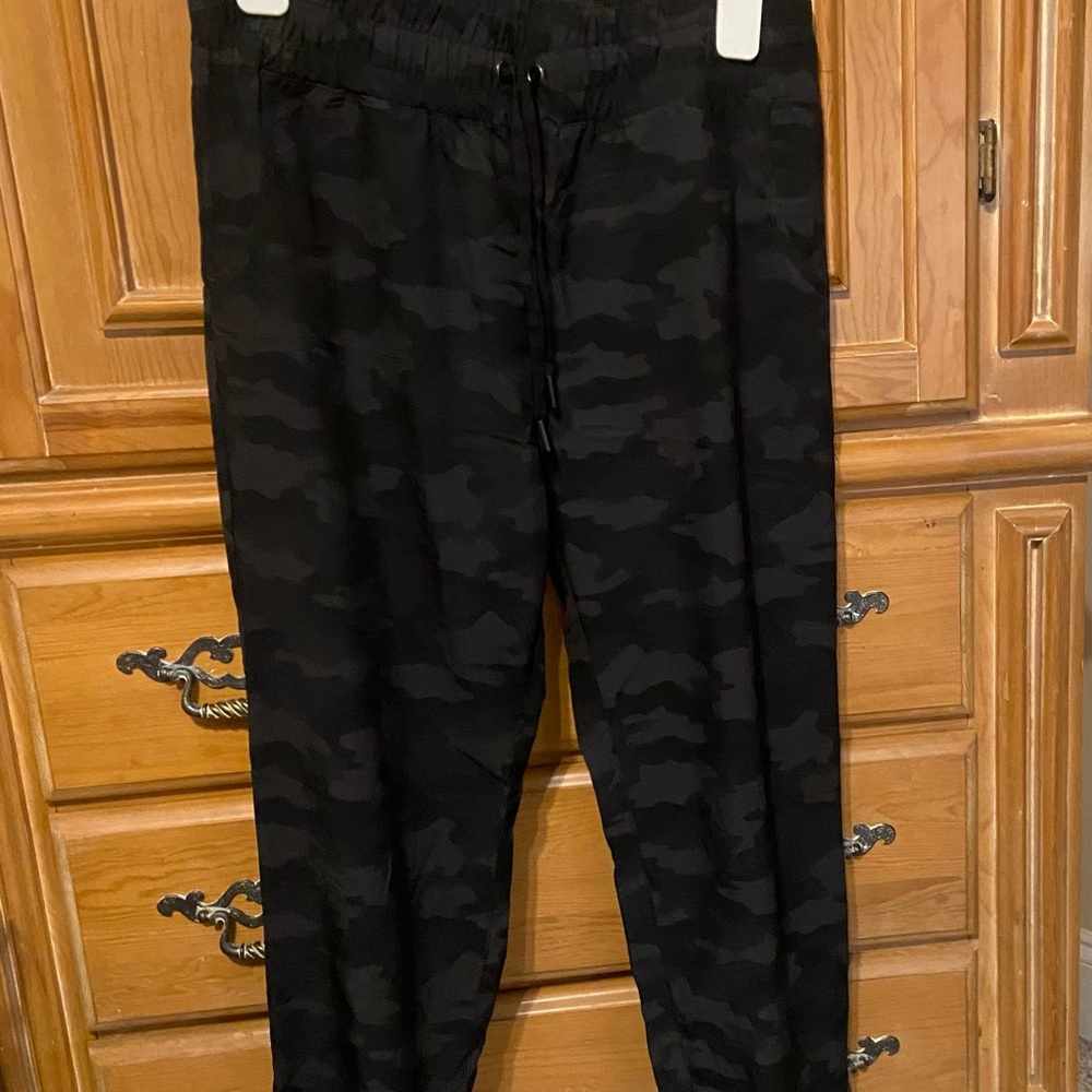 Women's Black Camo Pants Kyodan L